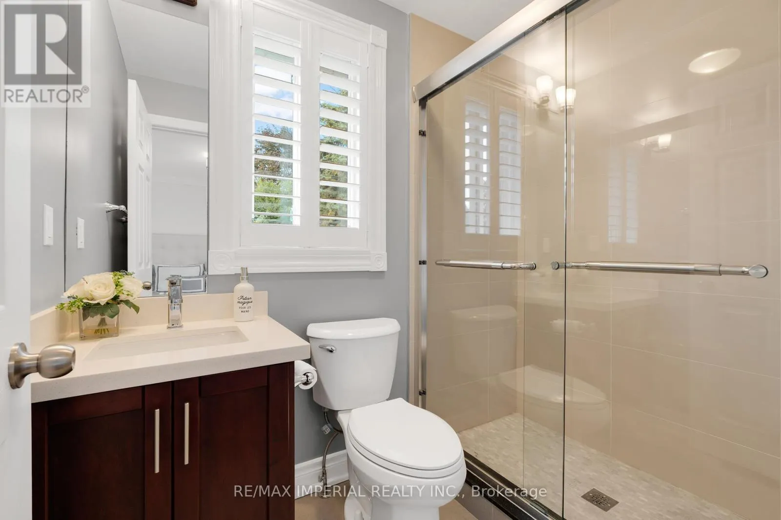 263 UPPER HIGHLAND CRESCENT