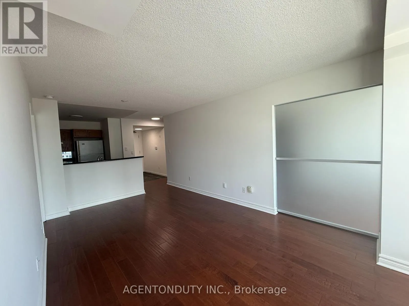 1135 - 109 FRONT STREET E