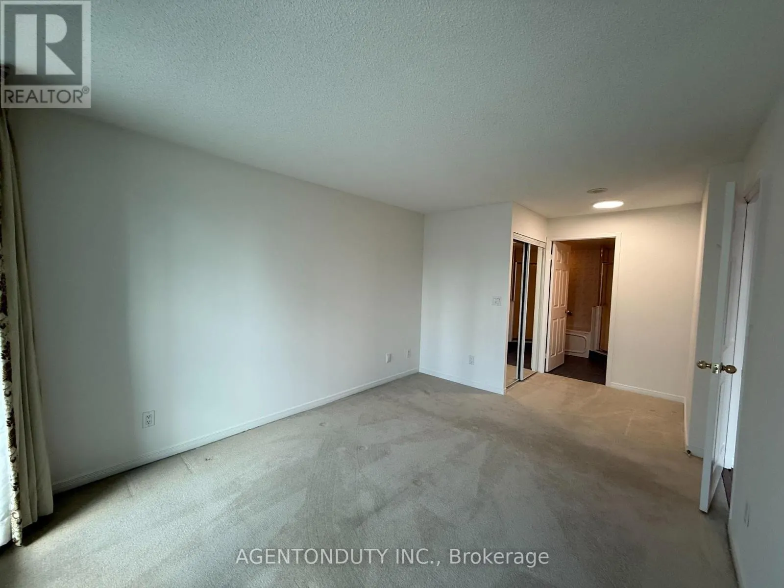 1135 - 109 FRONT STREET E