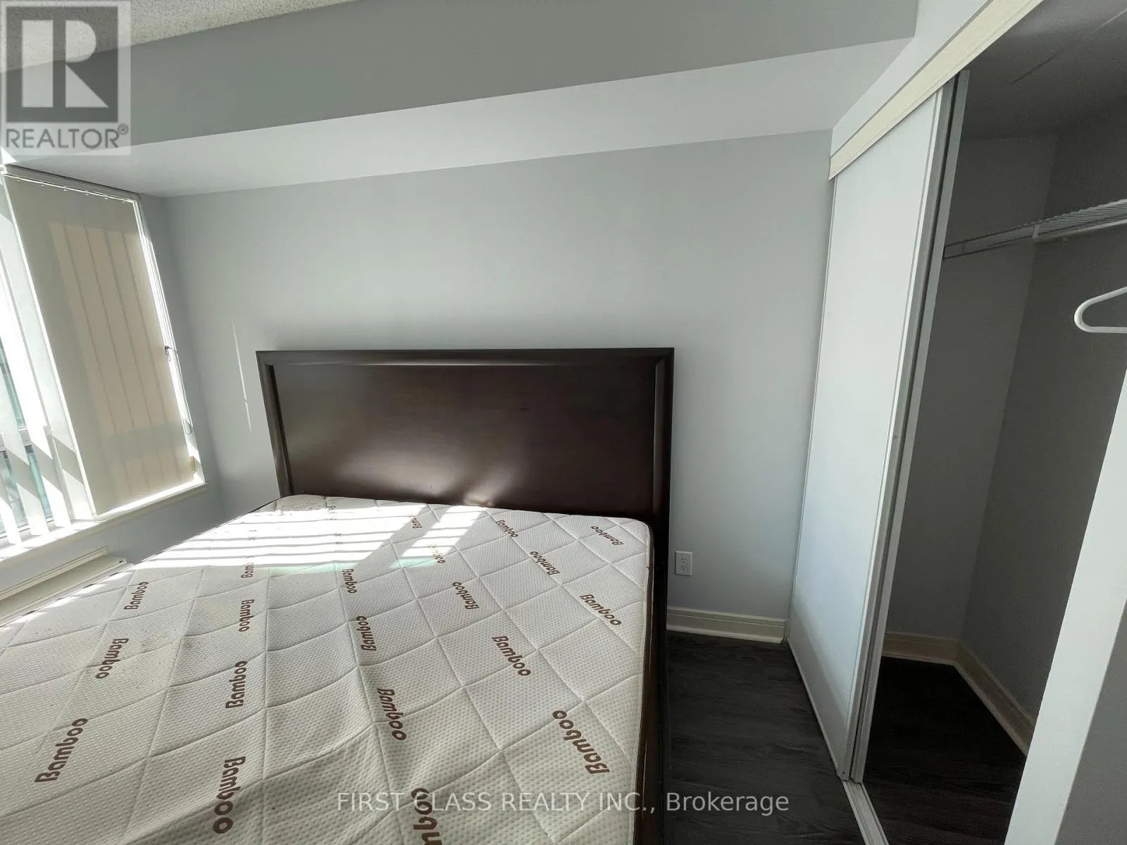 1201 - 35 BALES AVENUE