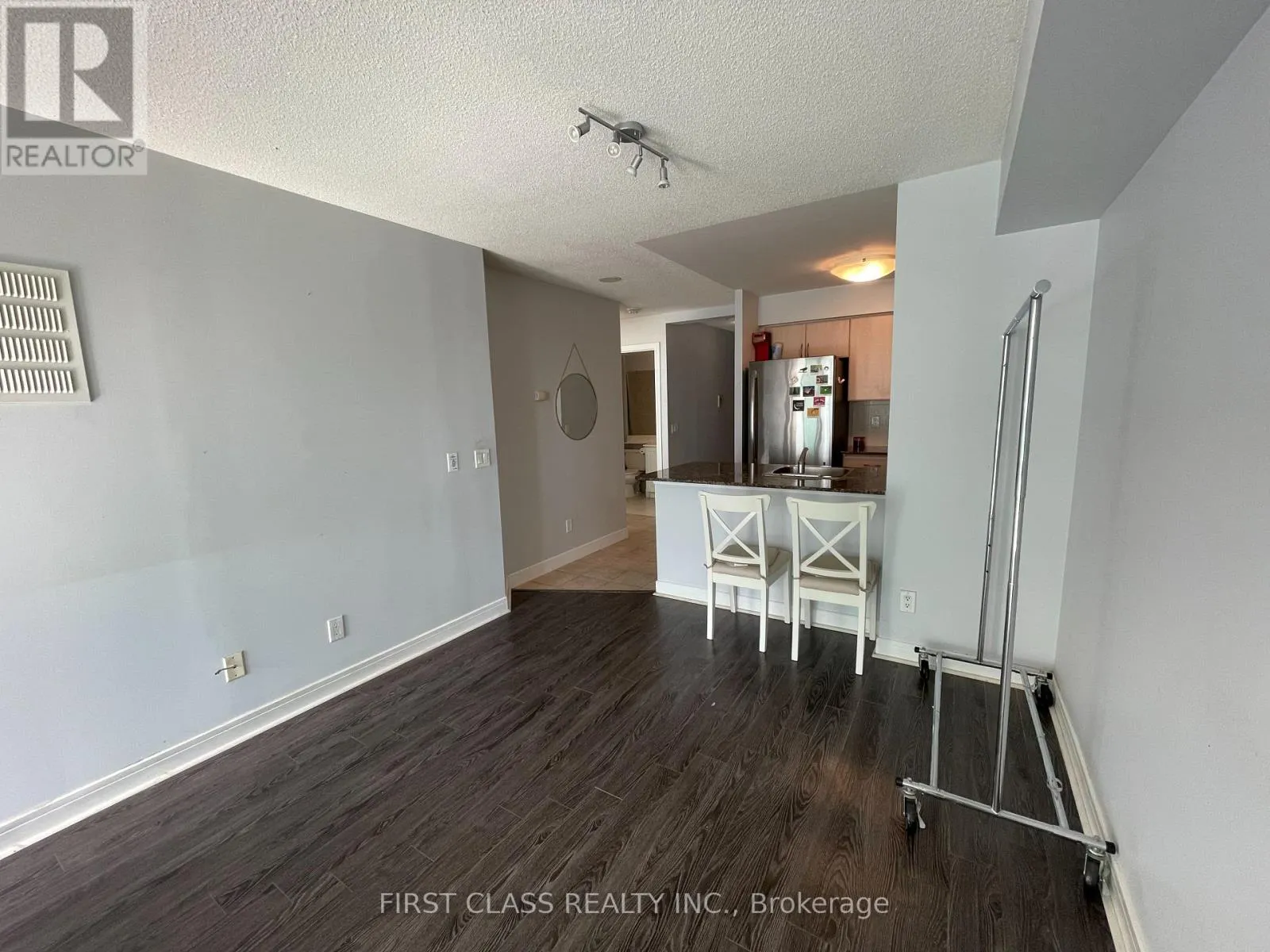 1201 - 35 BALES AVENUE