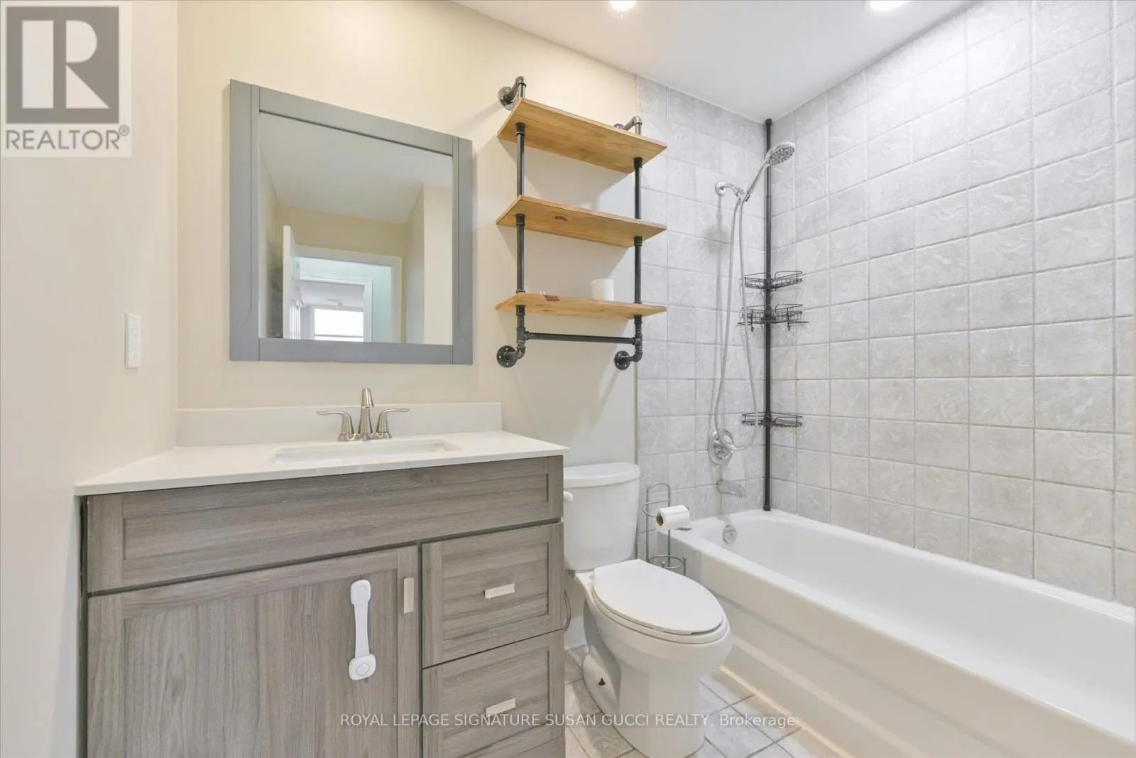 616 - 1 LEASIDE PARK DRIVE