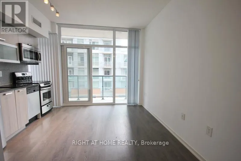 831W - 36 LISGAR STREET