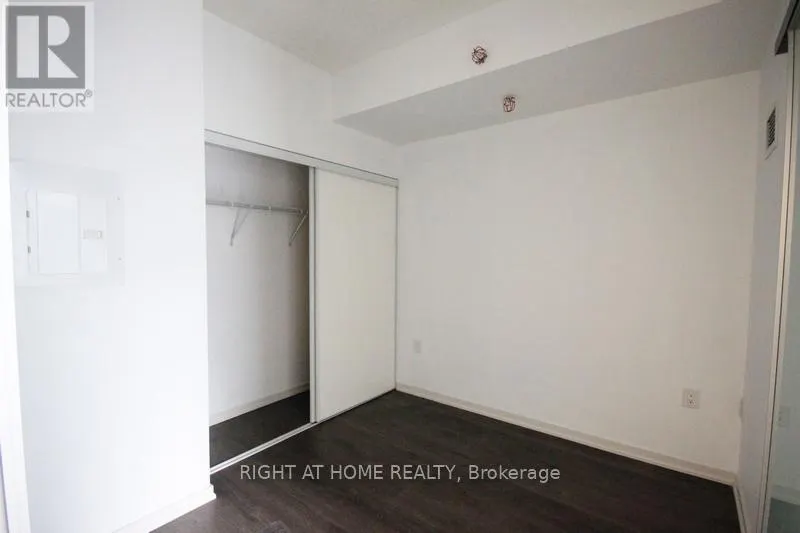 831W - 36 LISGAR STREET