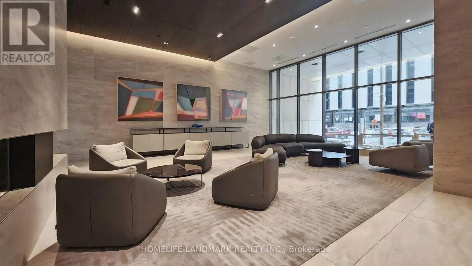 2304 - 2221 YONGE STREET