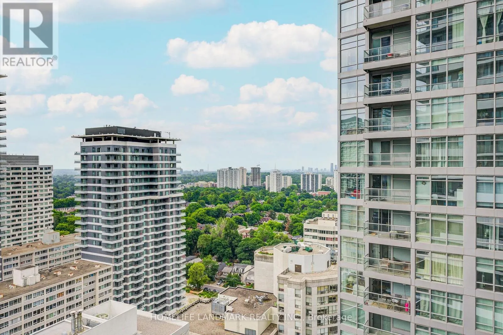 2304 - 2221 YONGE STREET