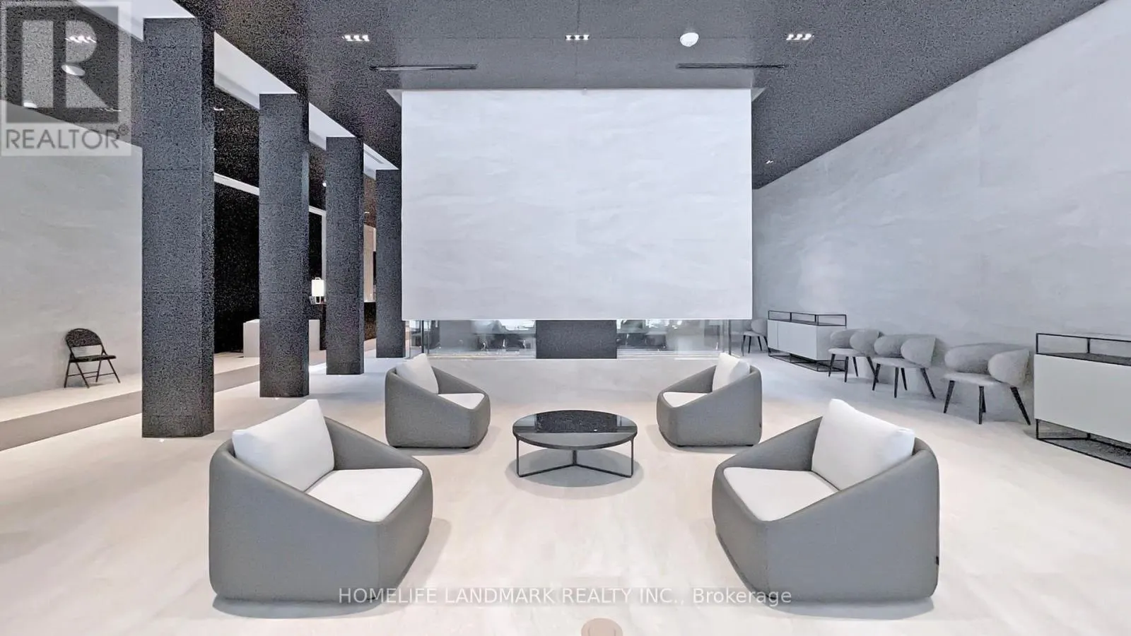 2304 - 2221 YONGE STREET