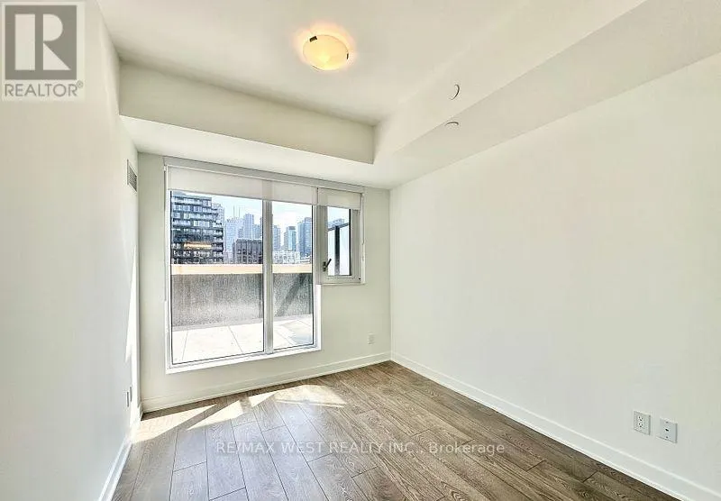 616 - 543 RICHMOND STREET W