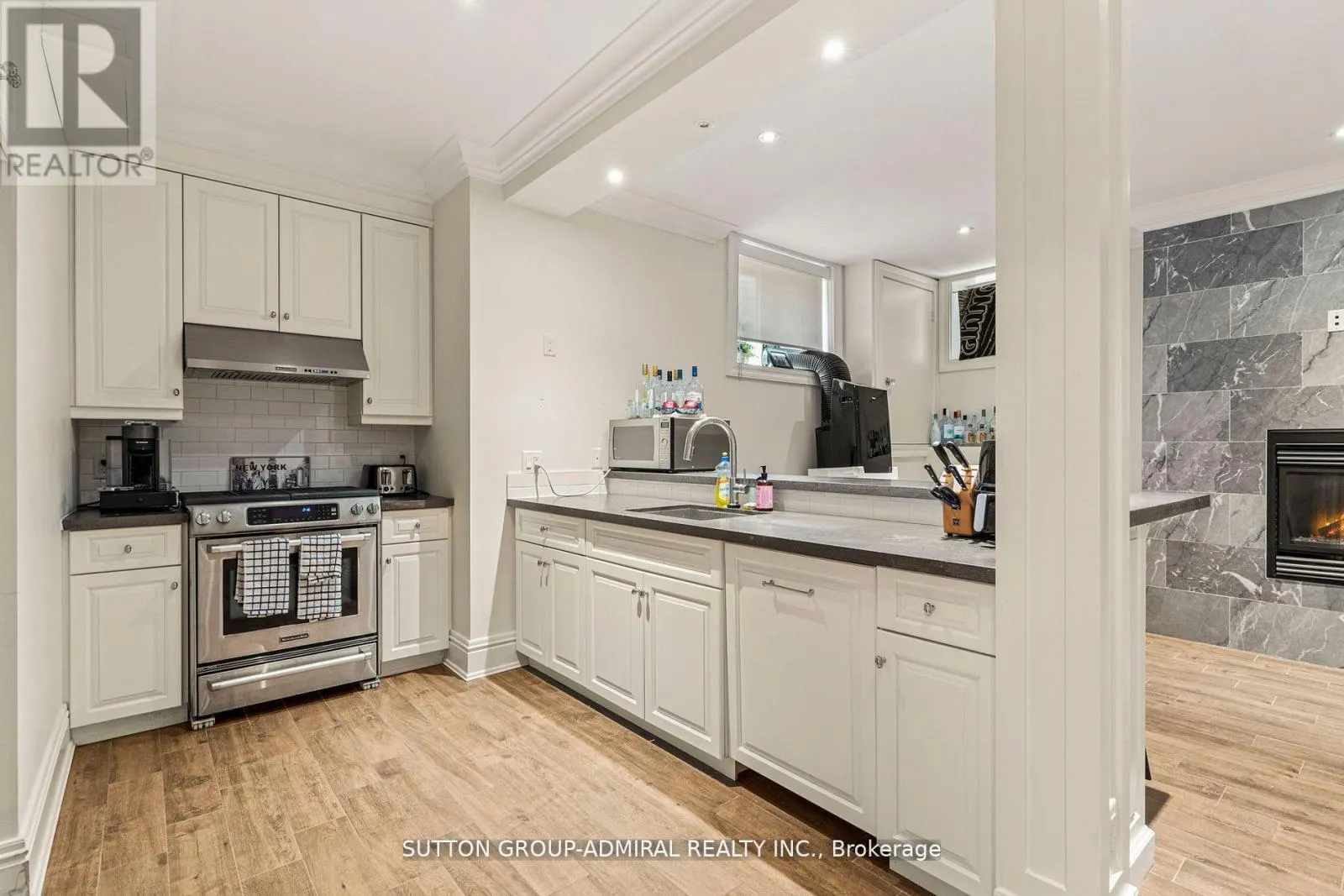 15 HIGHBOURNE ROAD