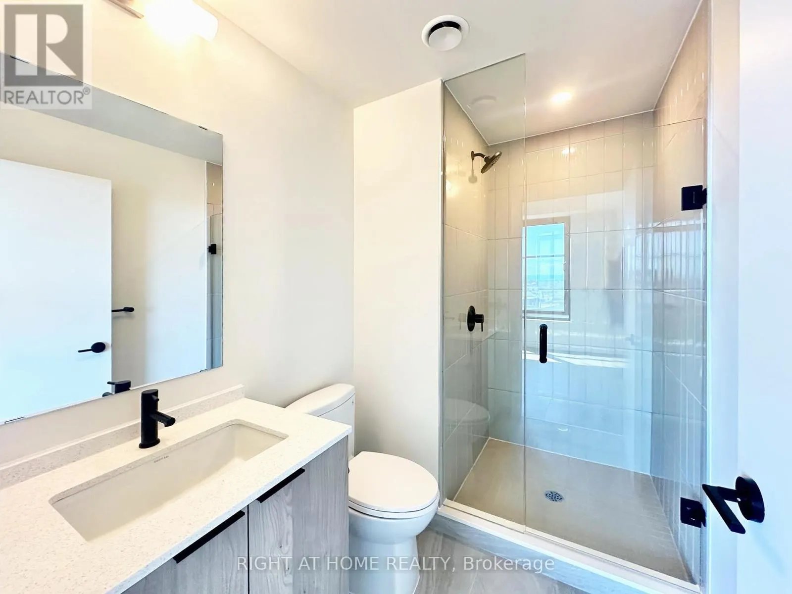 1407 - 181 STERLING ROAD