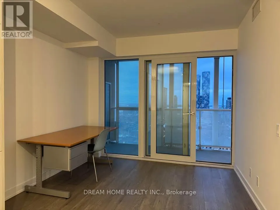 88 QUEEN STREET E