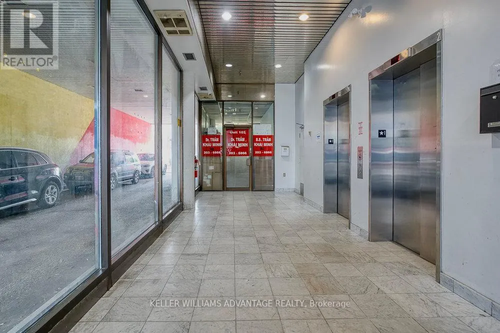 BASEMENT - 302 SPADINA AVENUE