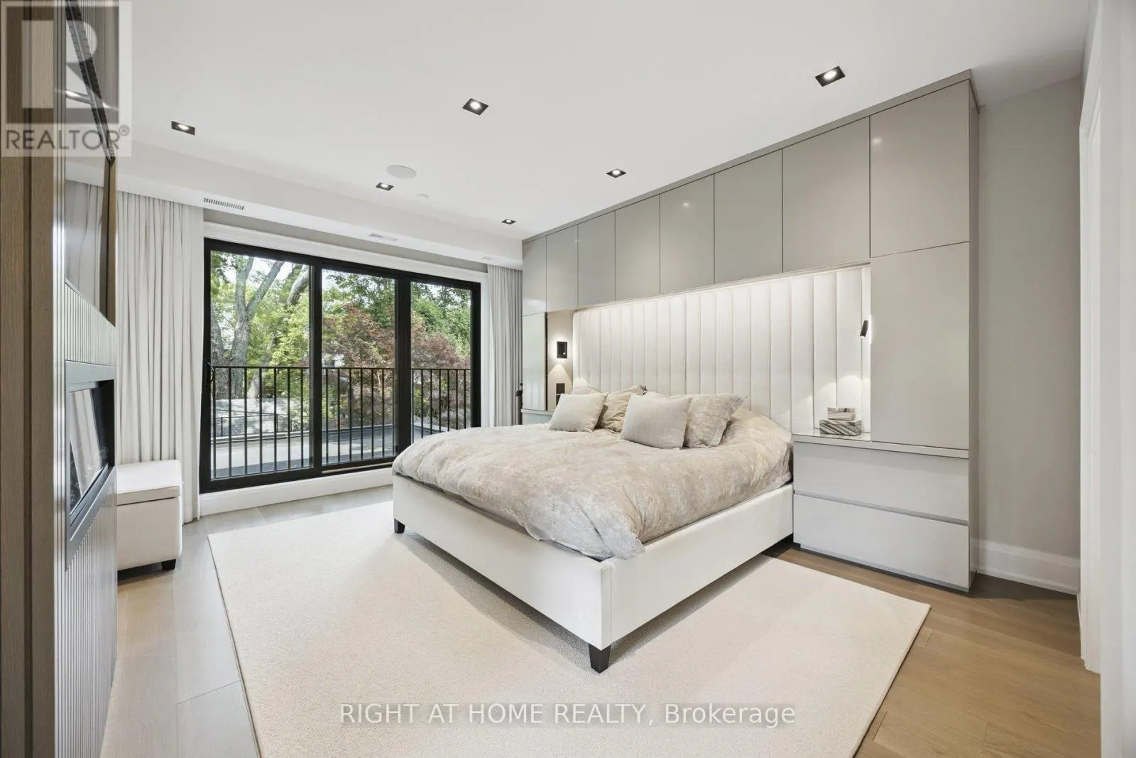 12 MILLBANK AVENUE