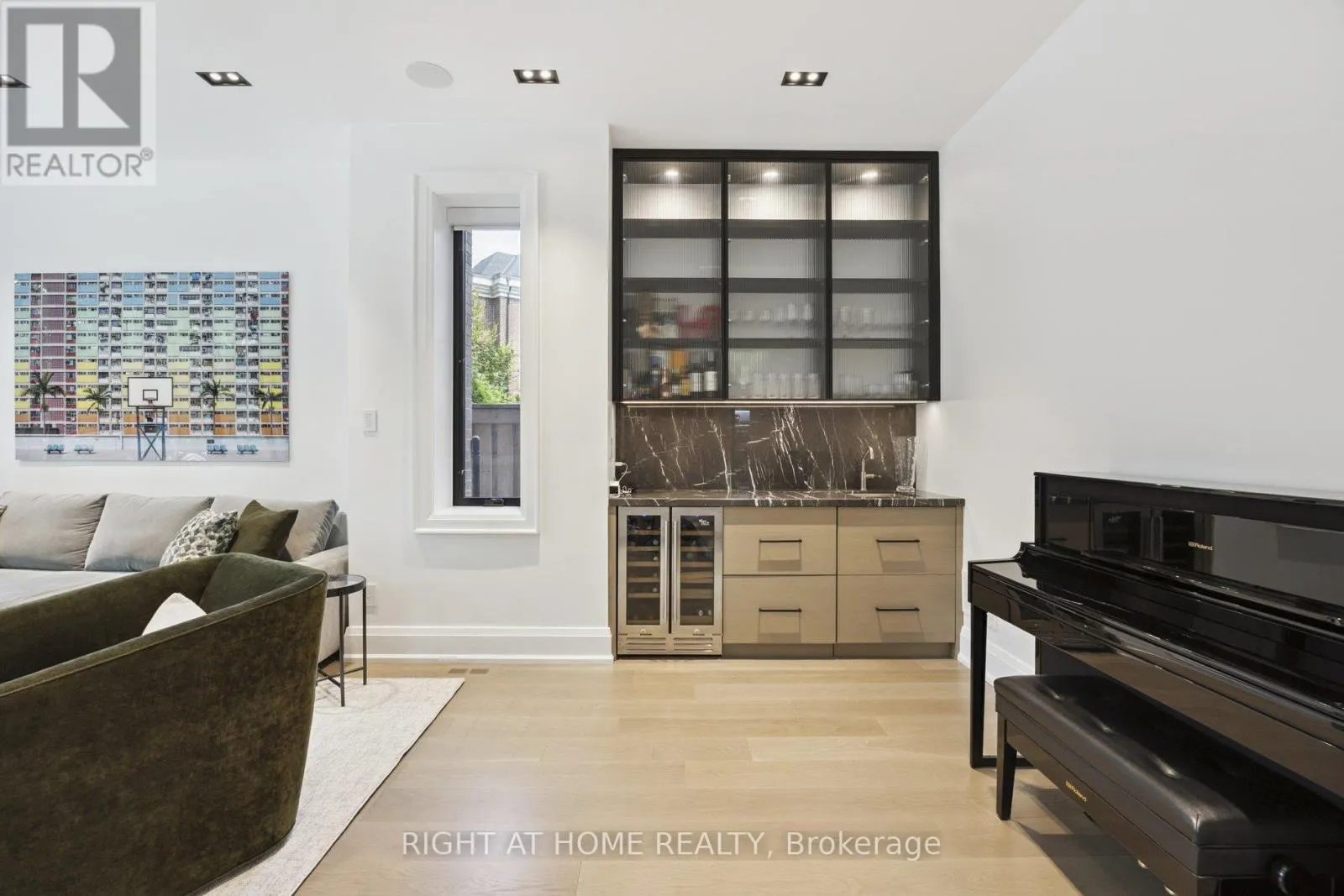 12 MILLBANK AVENUE