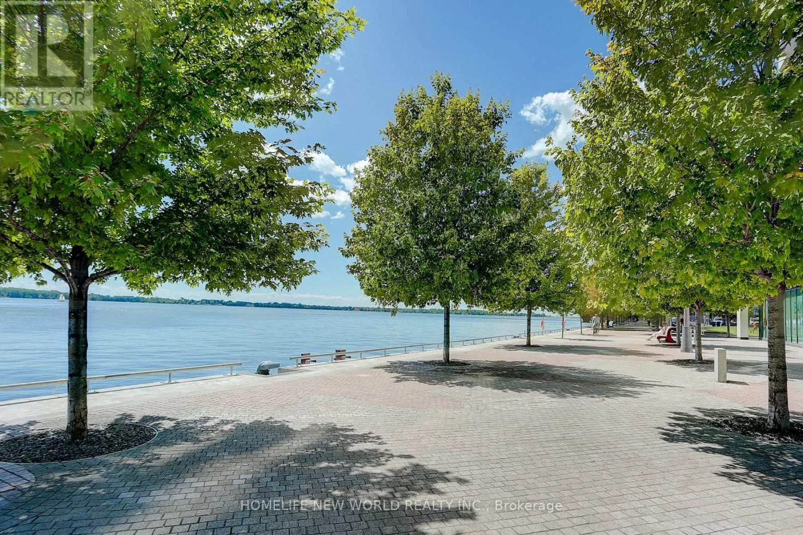 2707 - 15 QUEENS QUAY E