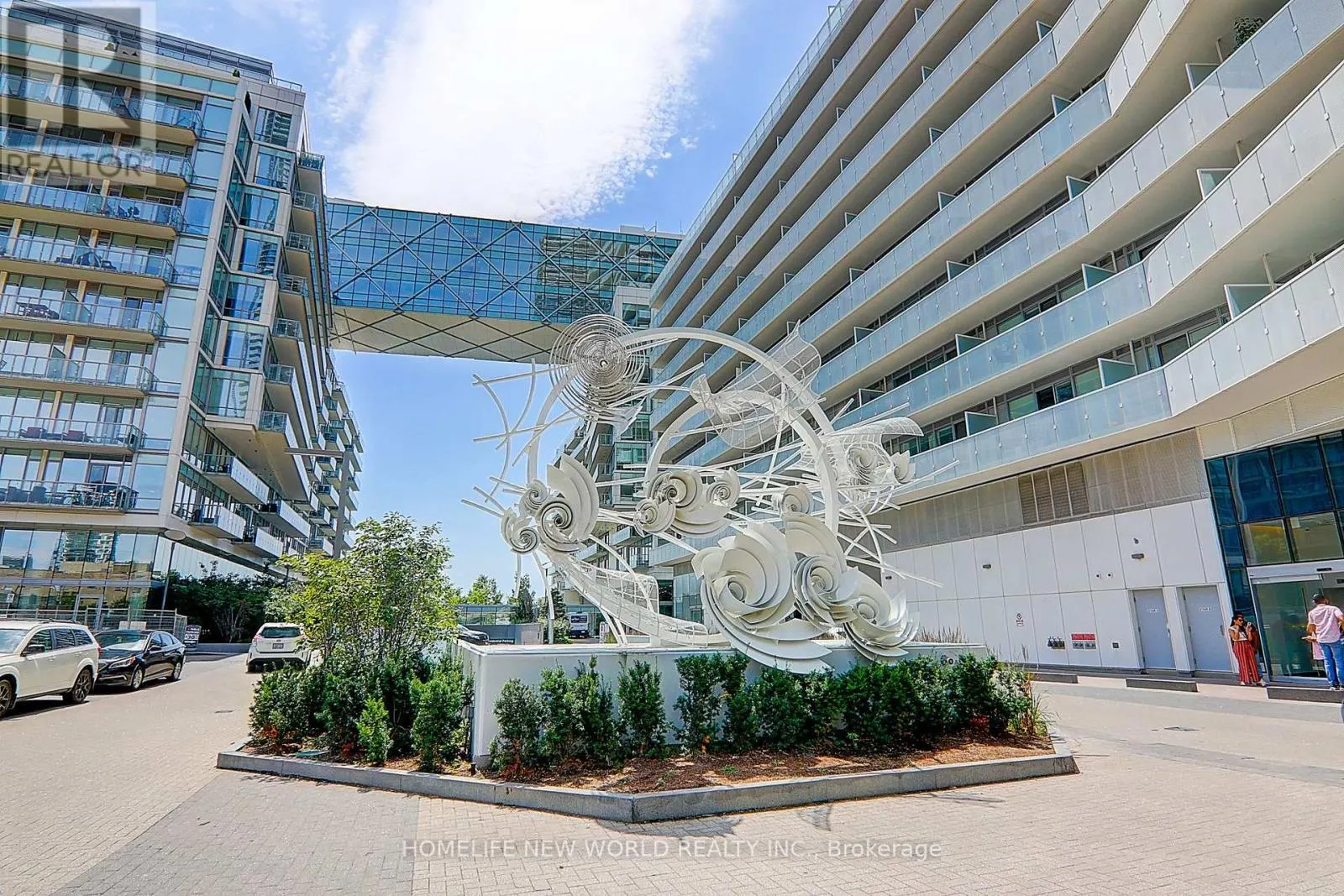 2707 - 15 QUEENS QUAY E
