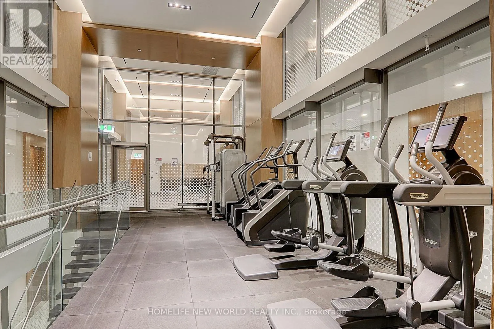 2707 - 15 QUEENS QUAY E