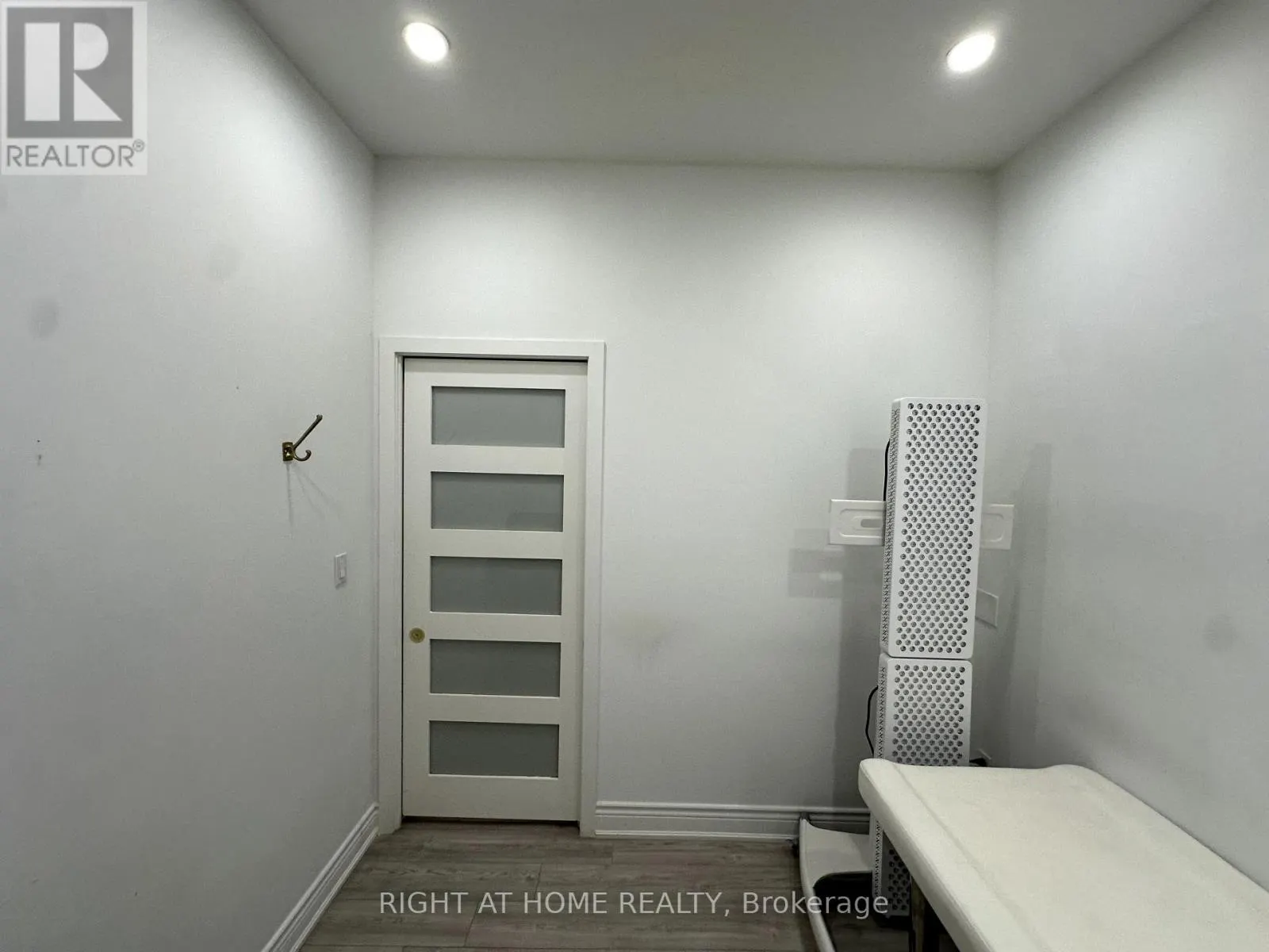 ROOM 1 - 1639 EGLINTON AVENUE W