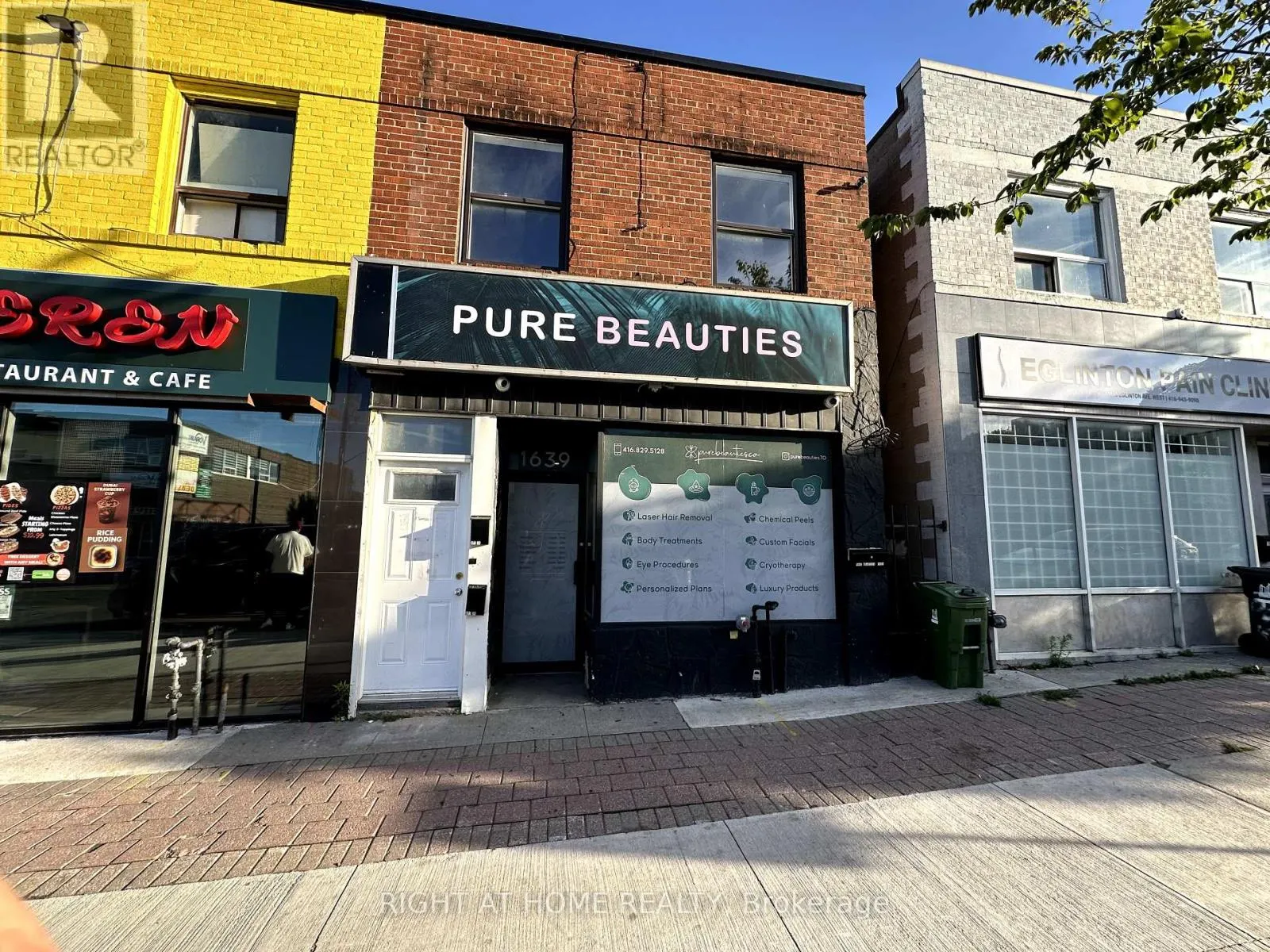 ROOM 1 - 1639 EGLINTON AVENUE W