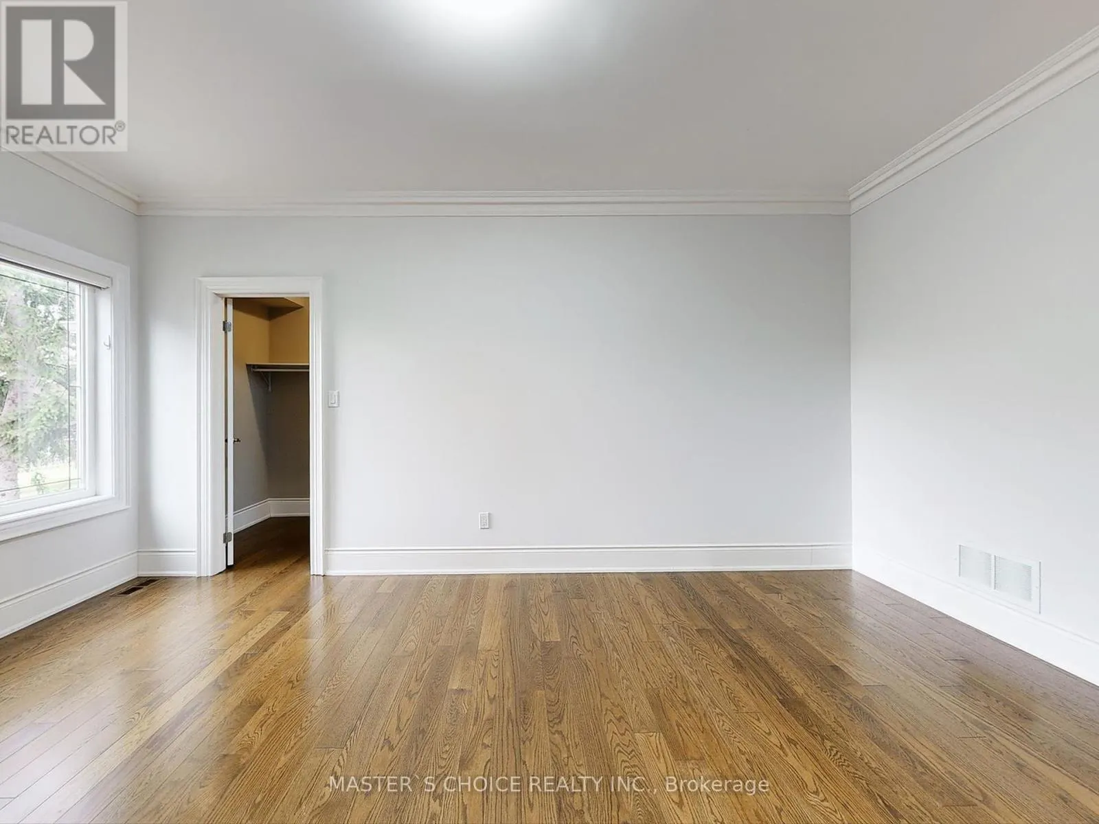 6 TERRACE AVENUE