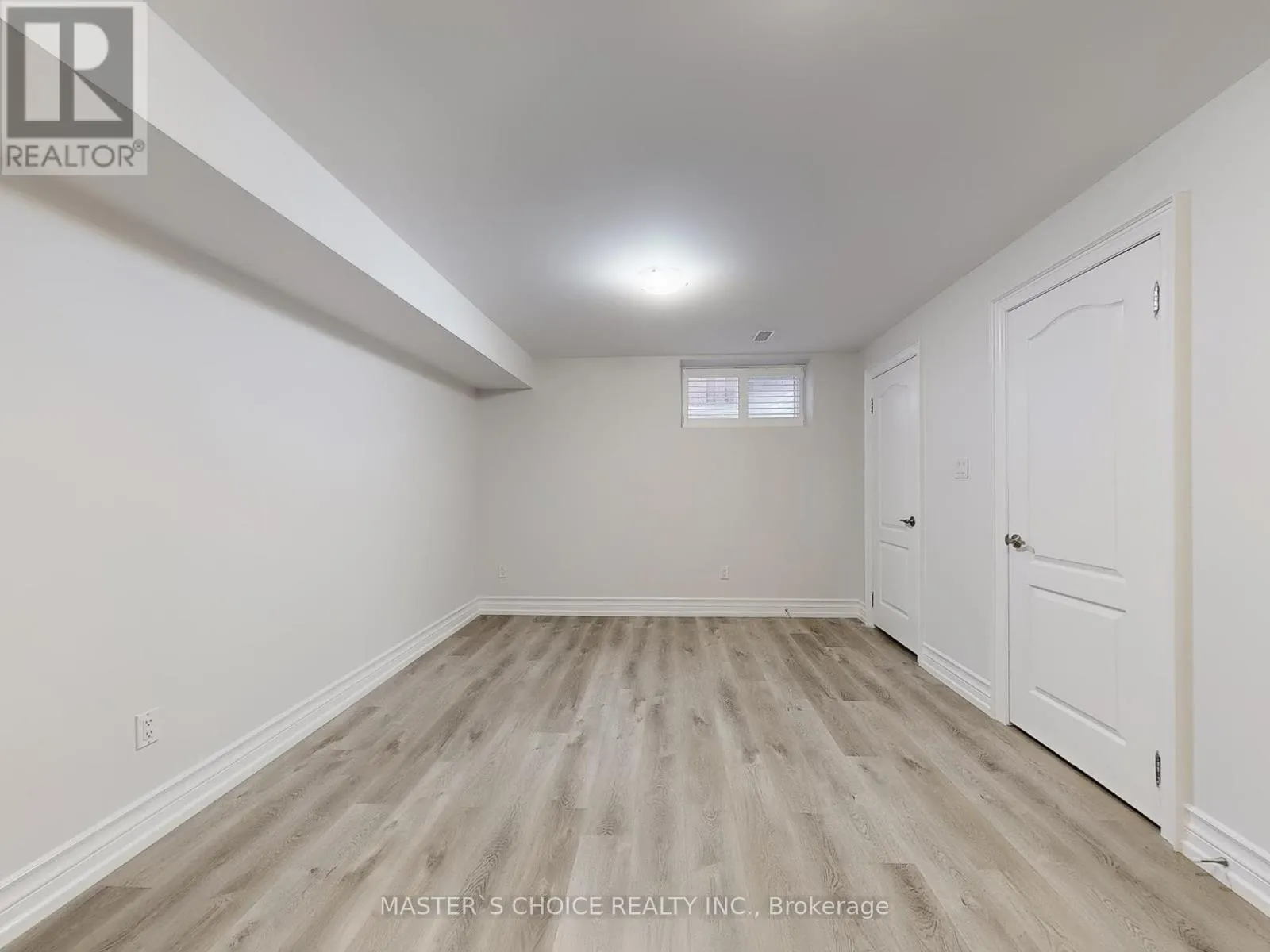 6 TERRACE AVENUE
