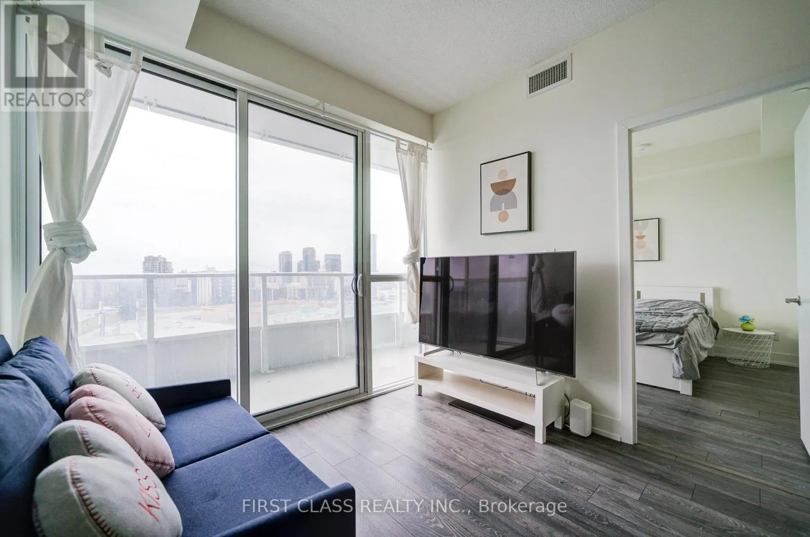1601 - 180 FAIRVIEW MALL DRIVE