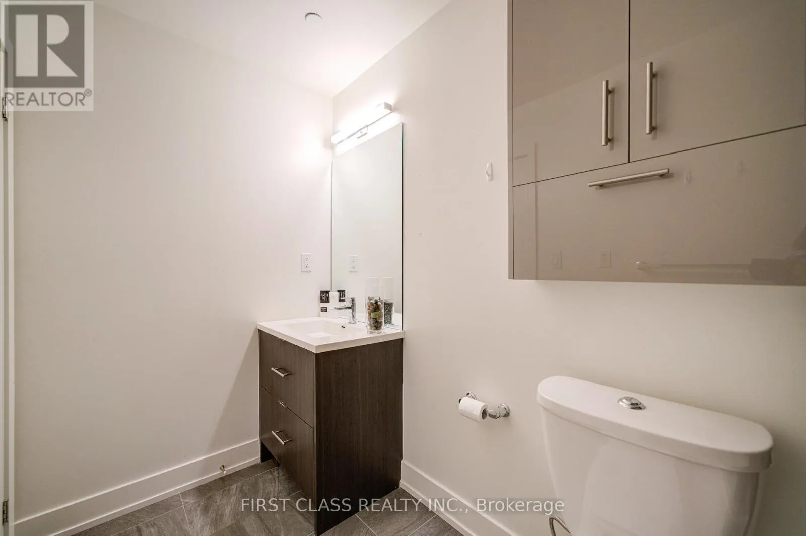 1601 - 180 FAIRVIEW MALL DRIVE
