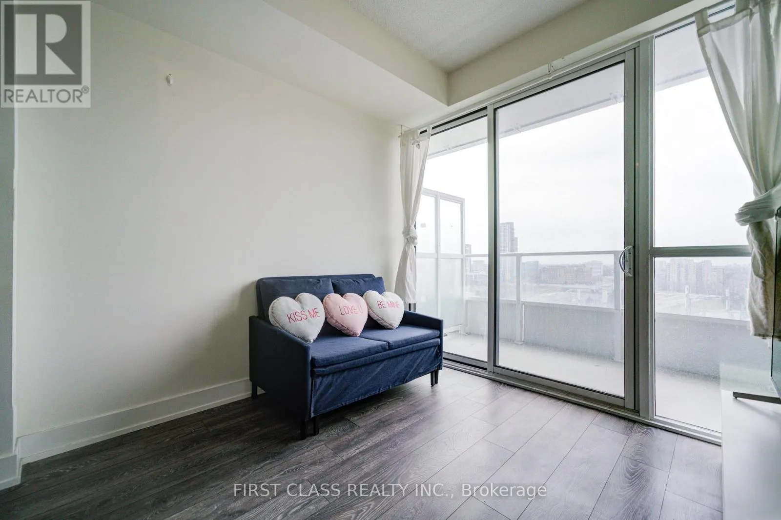 1601 - 180 FAIRVIEW MALL DRIVE