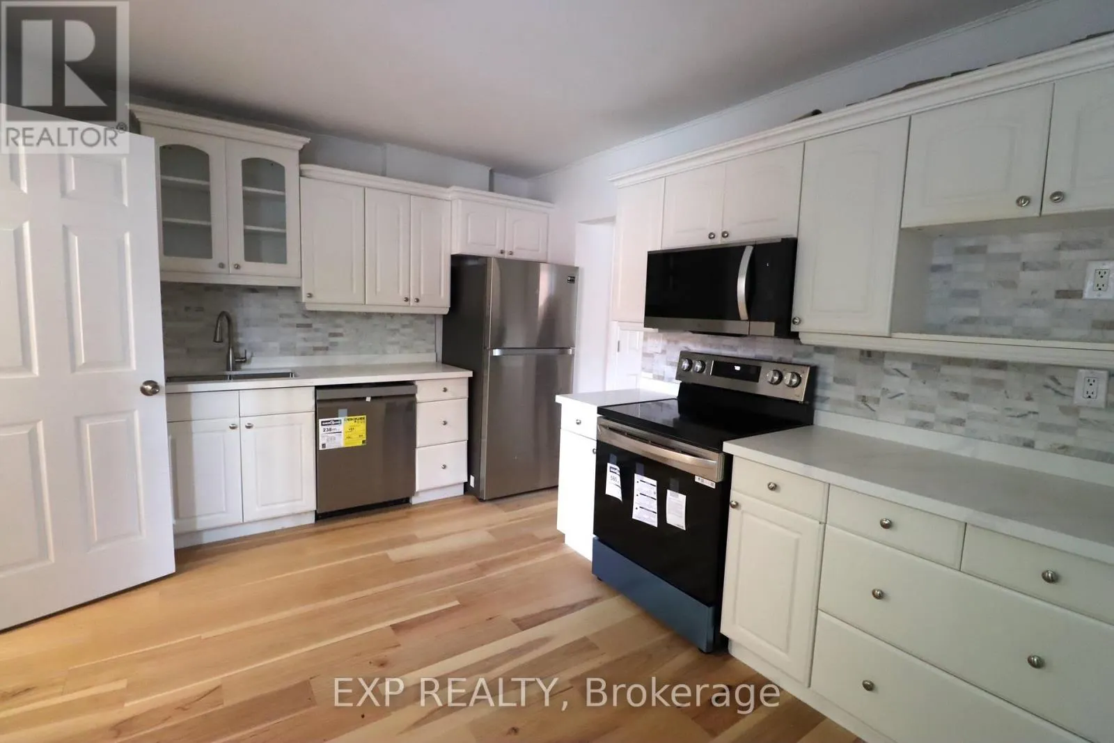 342 EGLINTON AVENUE E