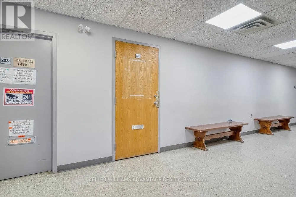 203B - 302 SPADINA AVENUE