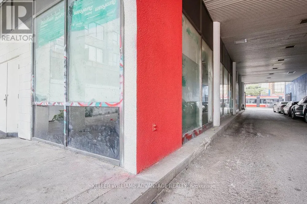 203B - 302 SPADINA AVENUE