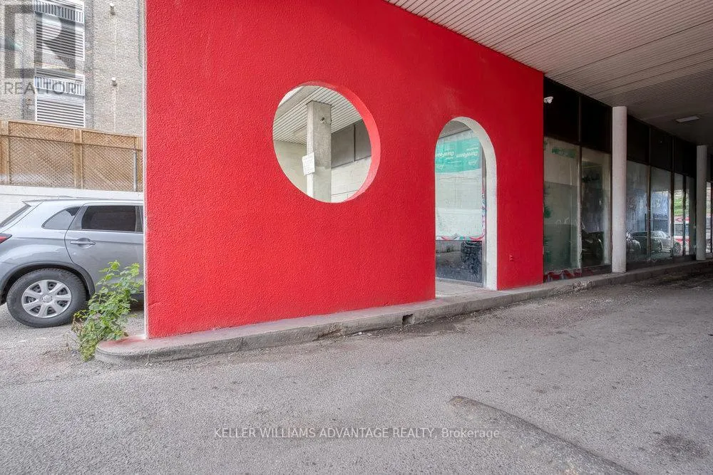 203B - 302 SPADINA AVENUE