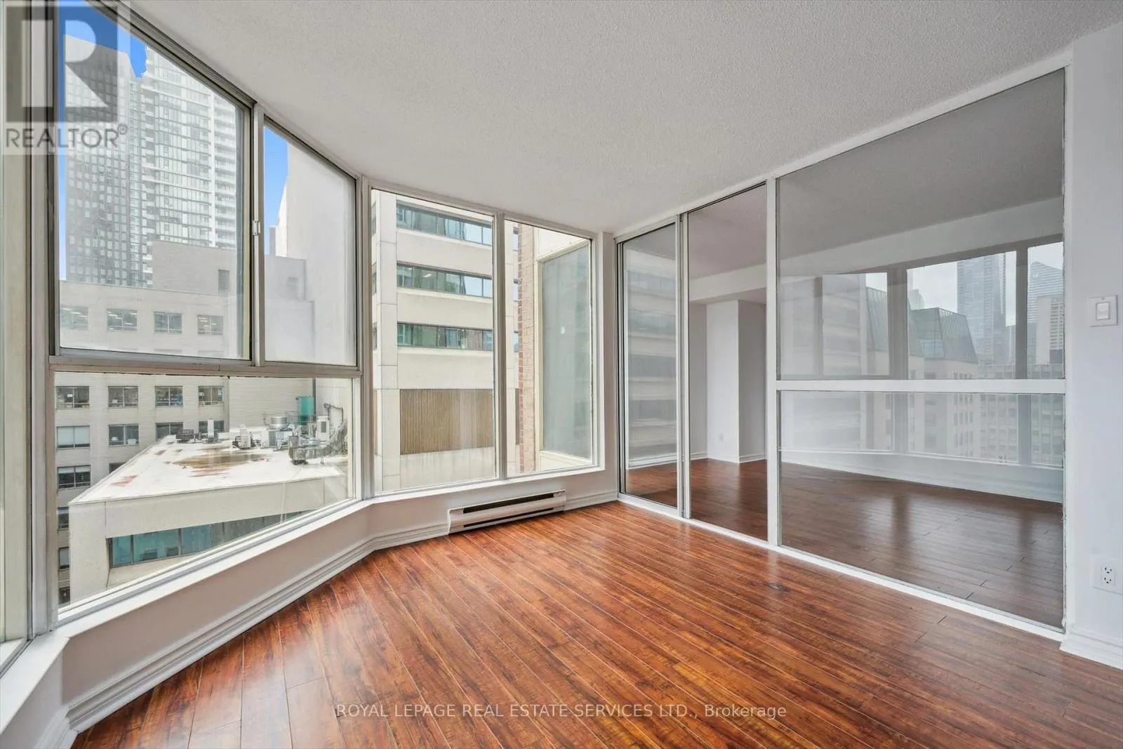 703 - 55 CENTRE AVENUE