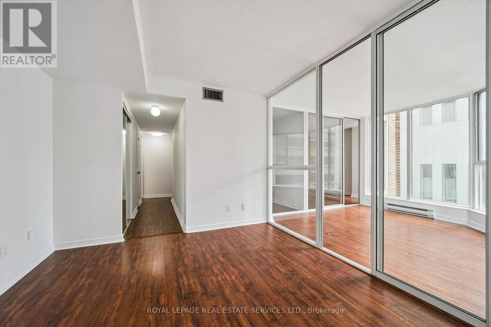 703 - 55 CENTRE AVENUE