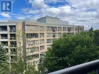 512 - 205 THE DONWAY W
