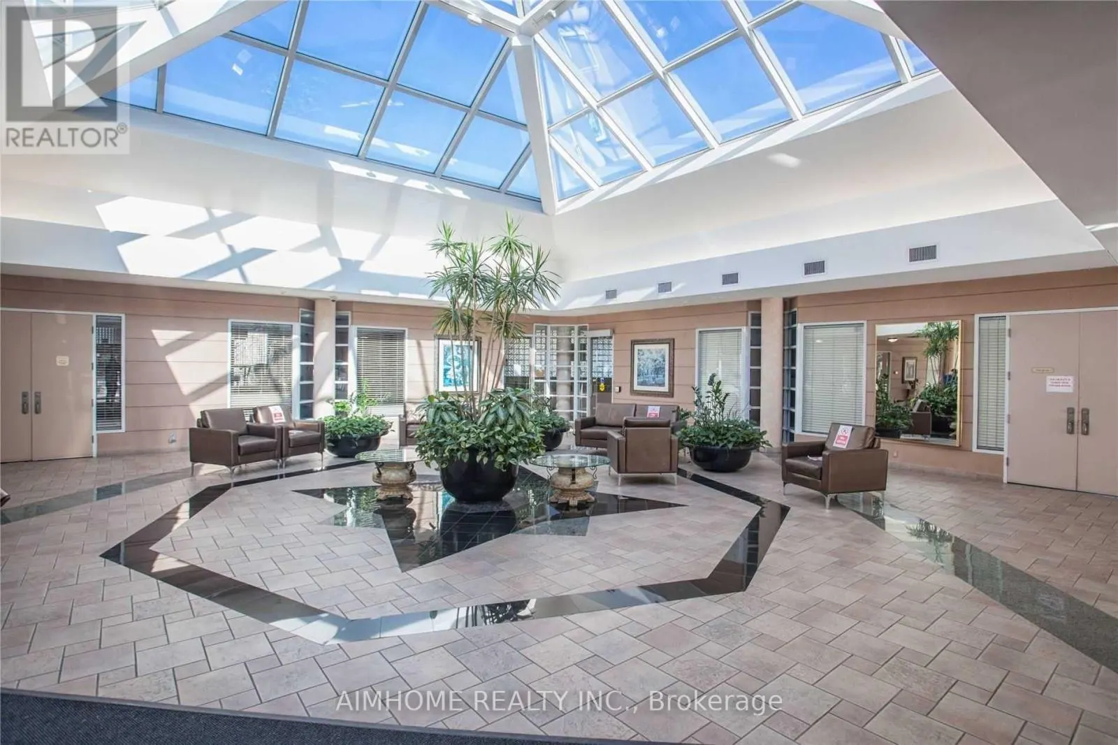 3711 - 5 CONCORDE PLACE
