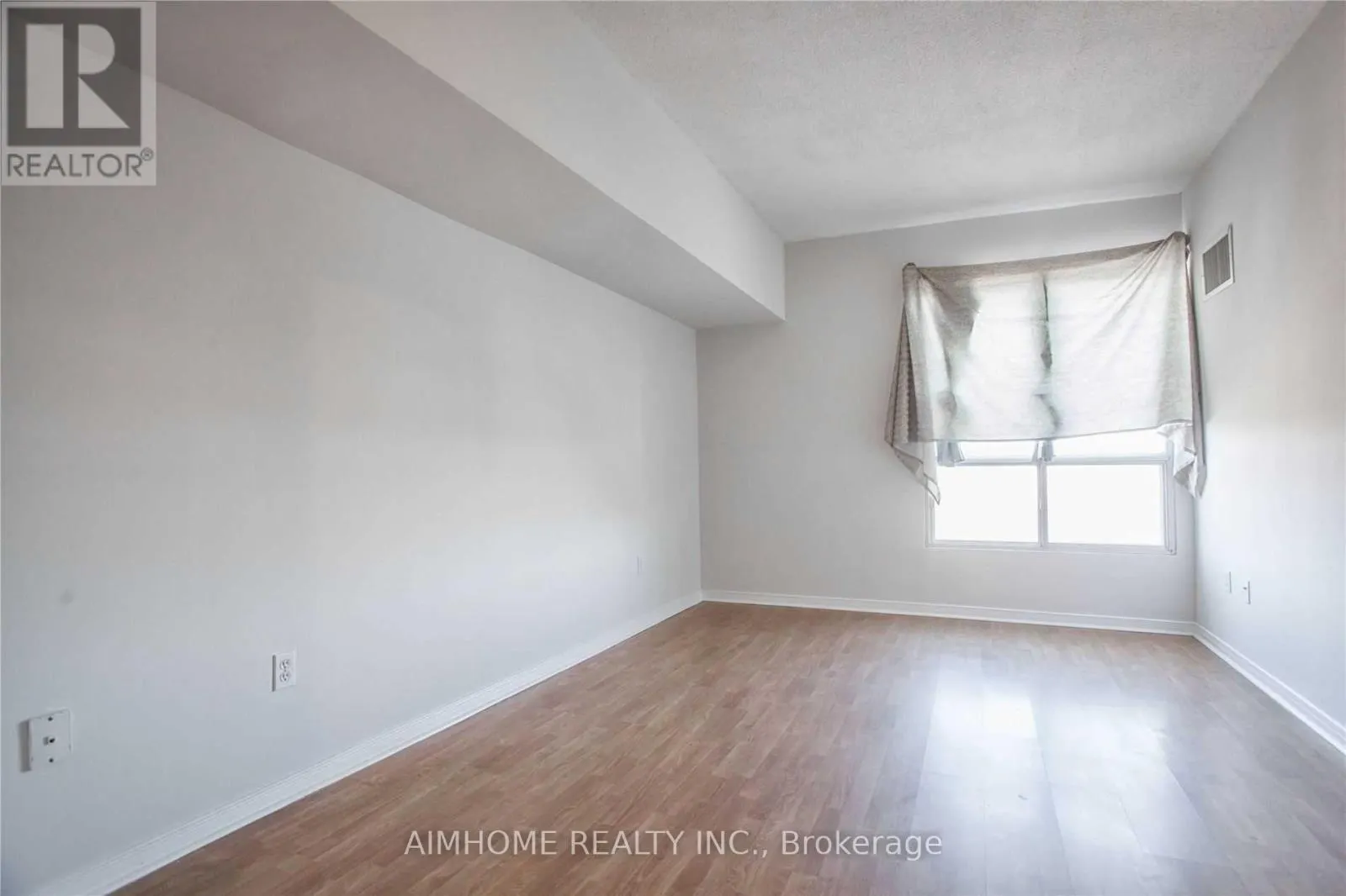 3711 - 5 CONCORDE PLACE