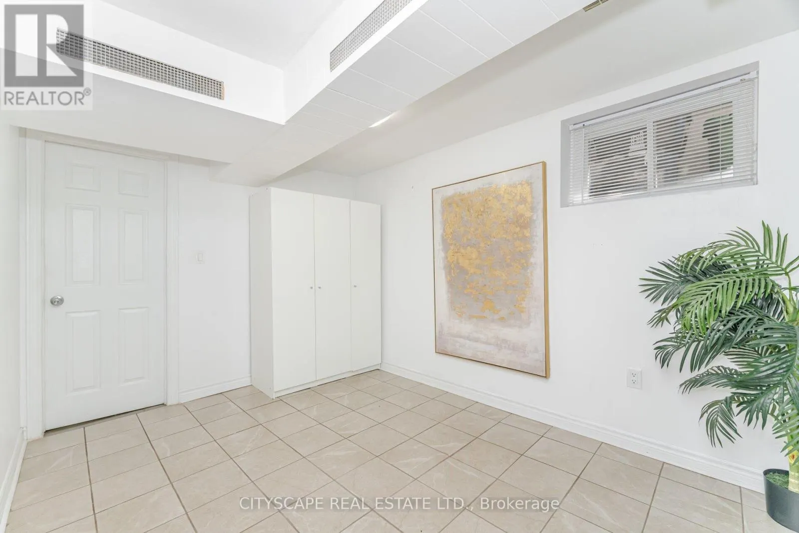 MAIN/LOWER - 791 DUFFERIN STREET