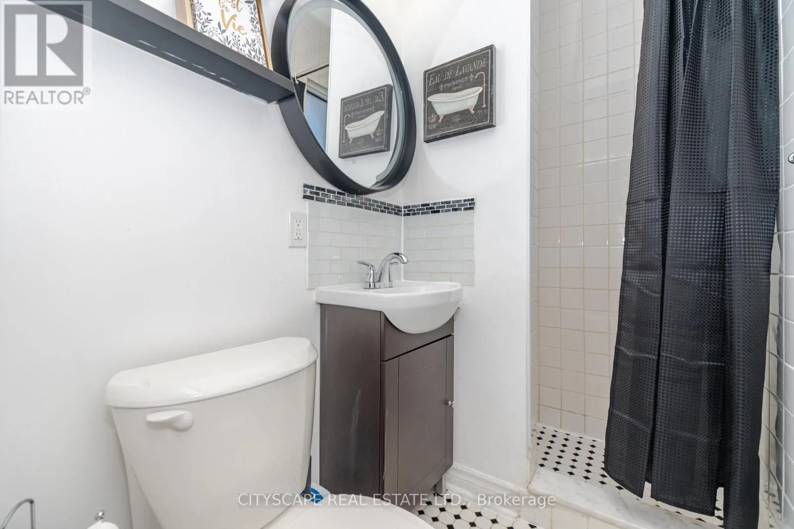 MAIN/LOWER - 791 DUFFERIN STREET