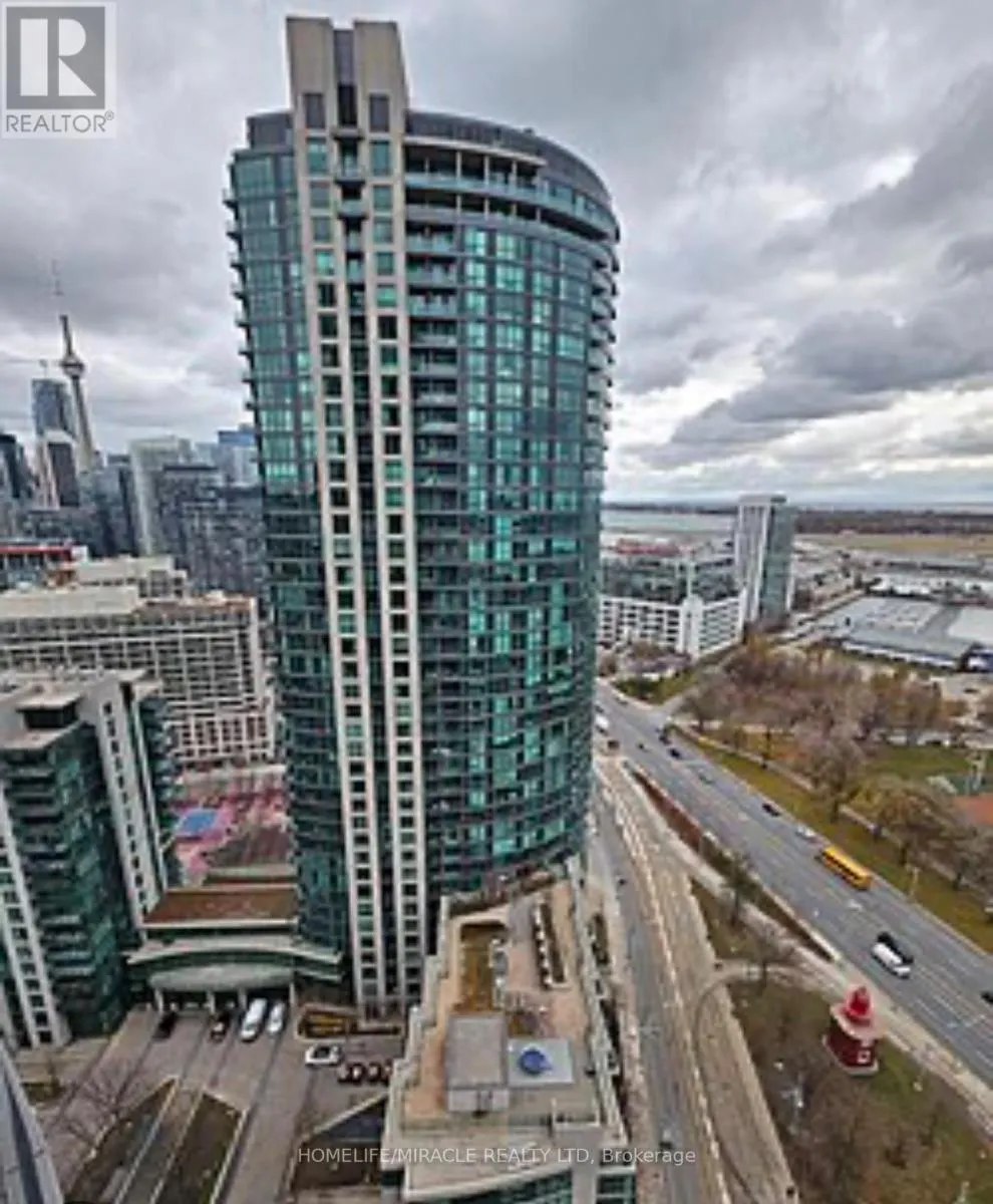 502 - 215 FORT YORK BOULEVARD