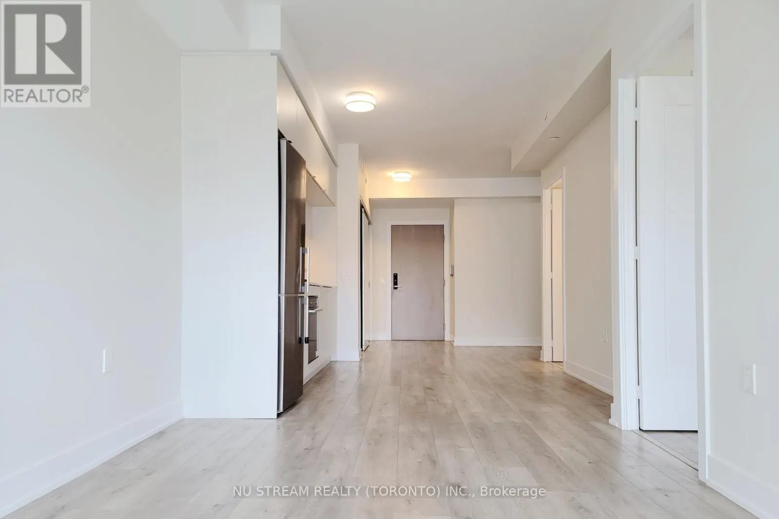3609 - 575 BLOOR STREET E