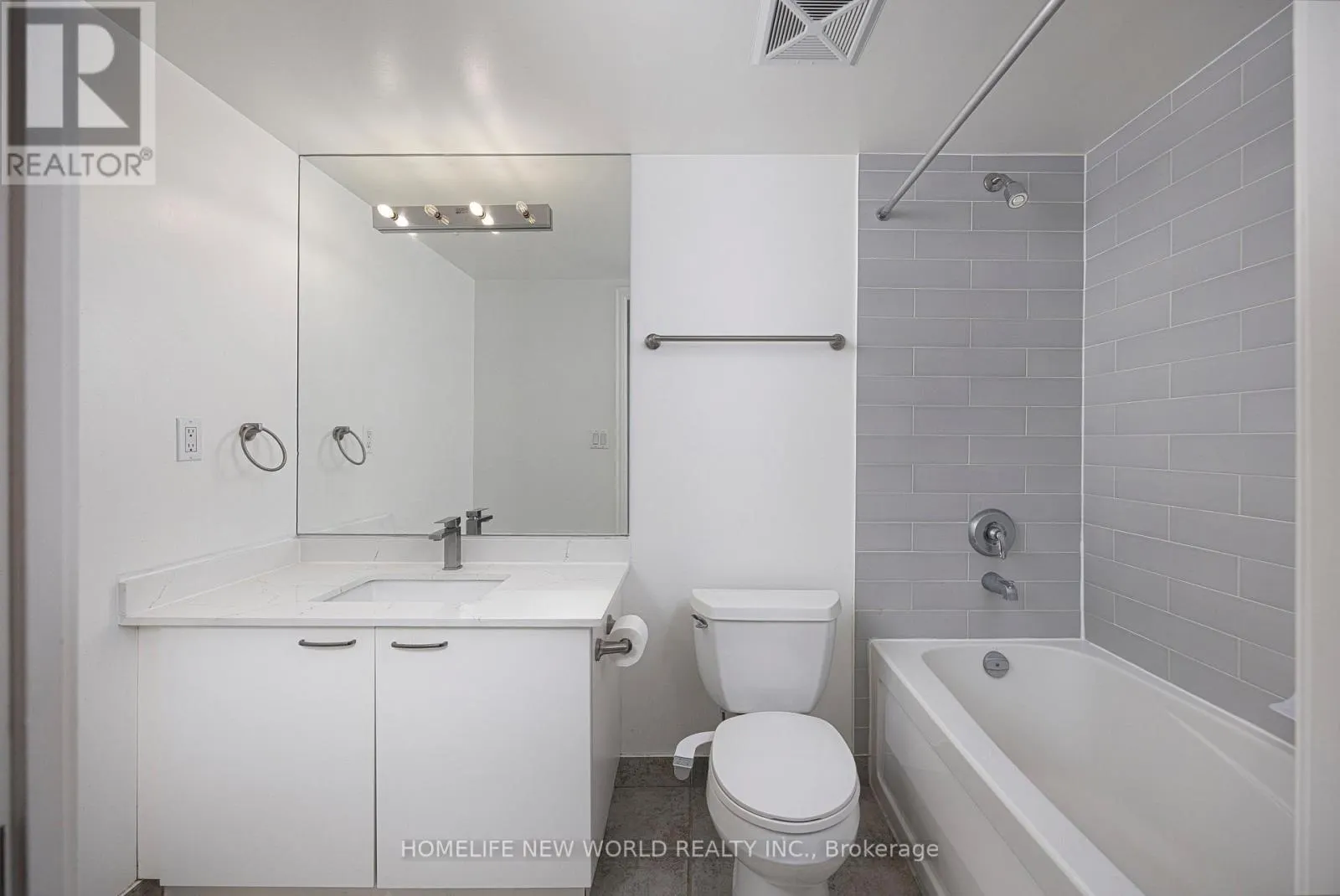 1108 - 22 WELLESLEY STREET E