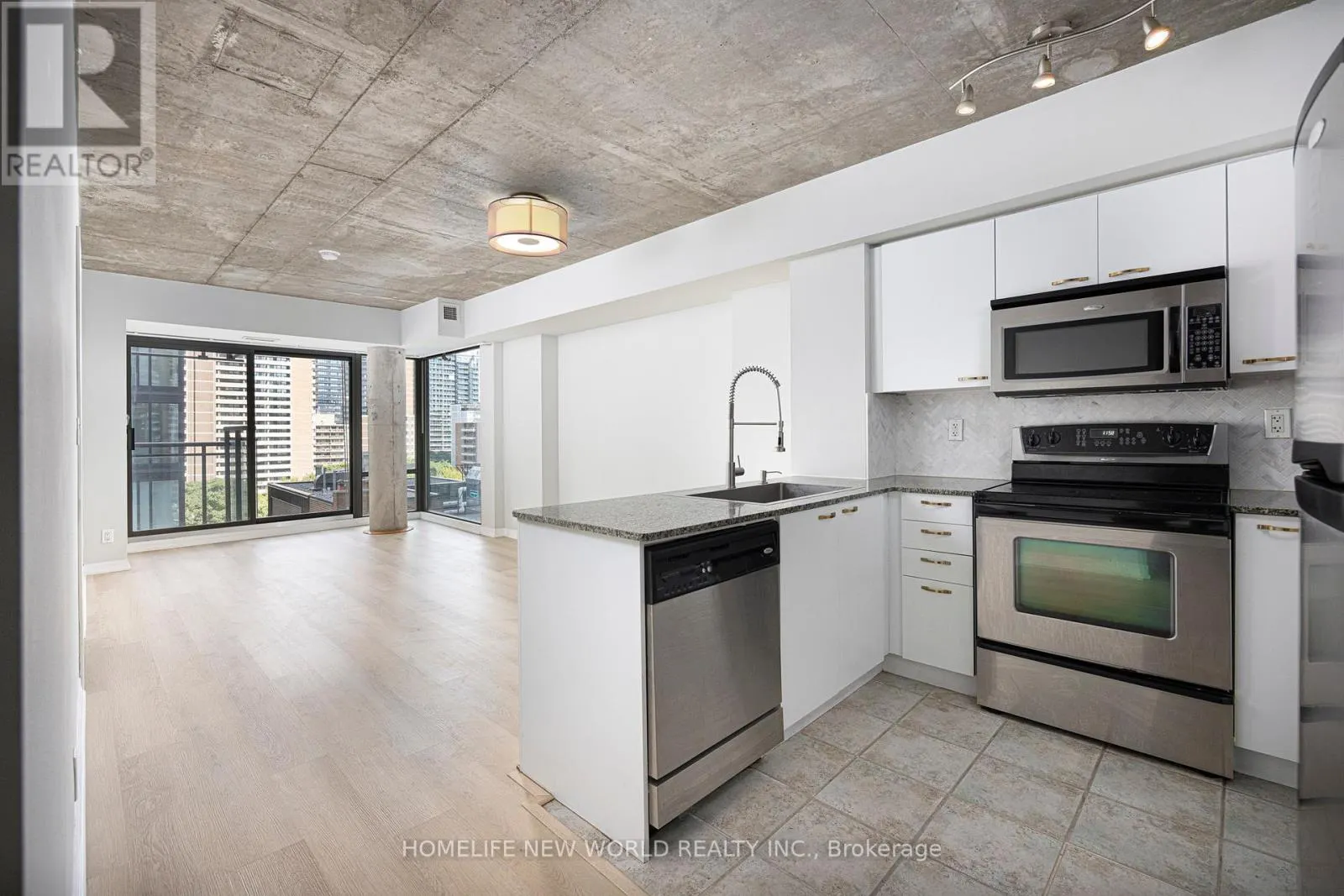 1108 - 22 WELLESLEY STREET E
