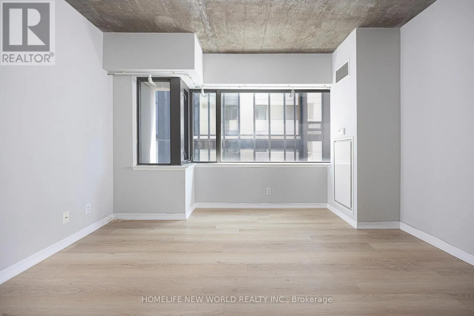 1108 - 22 WELLESLEY STREET E
