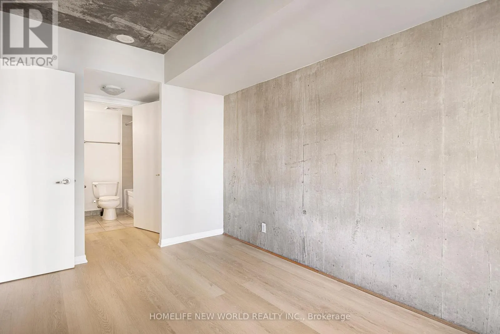 1108 - 22 WELLESLEY STREET E