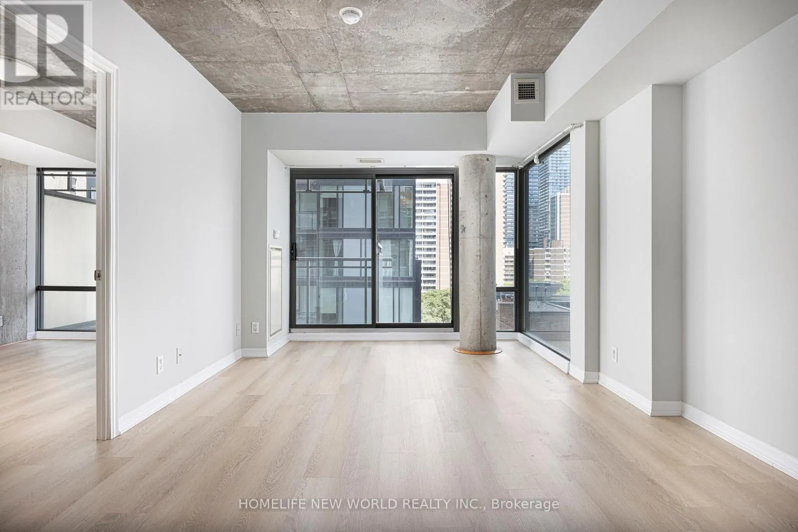 1108 - 22 WELLESLEY STREET E