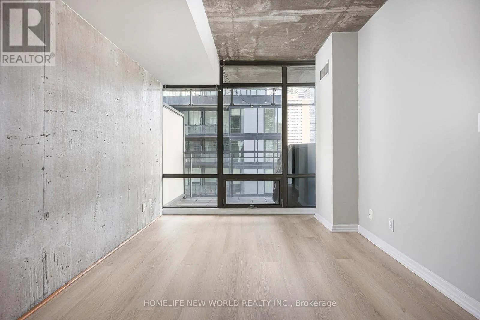 1108 - 22 WELLESLEY STREET E