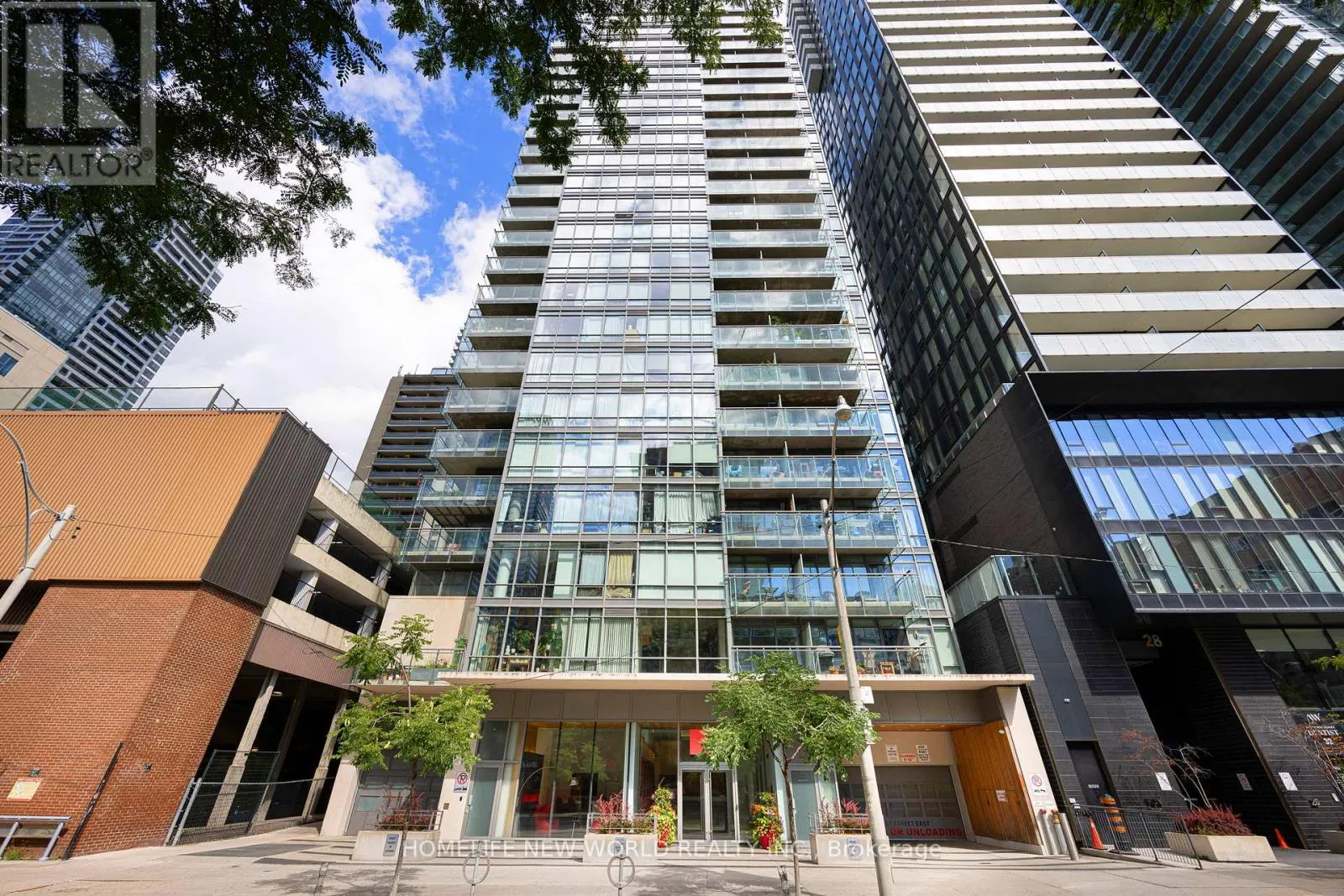 1108 - 22 WELLESLEY STREET E