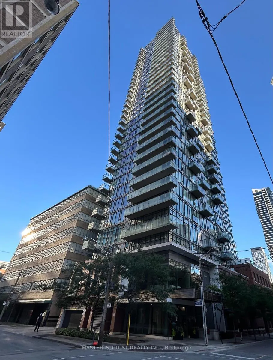 1702 - 75 ST NICHOLAS STREET