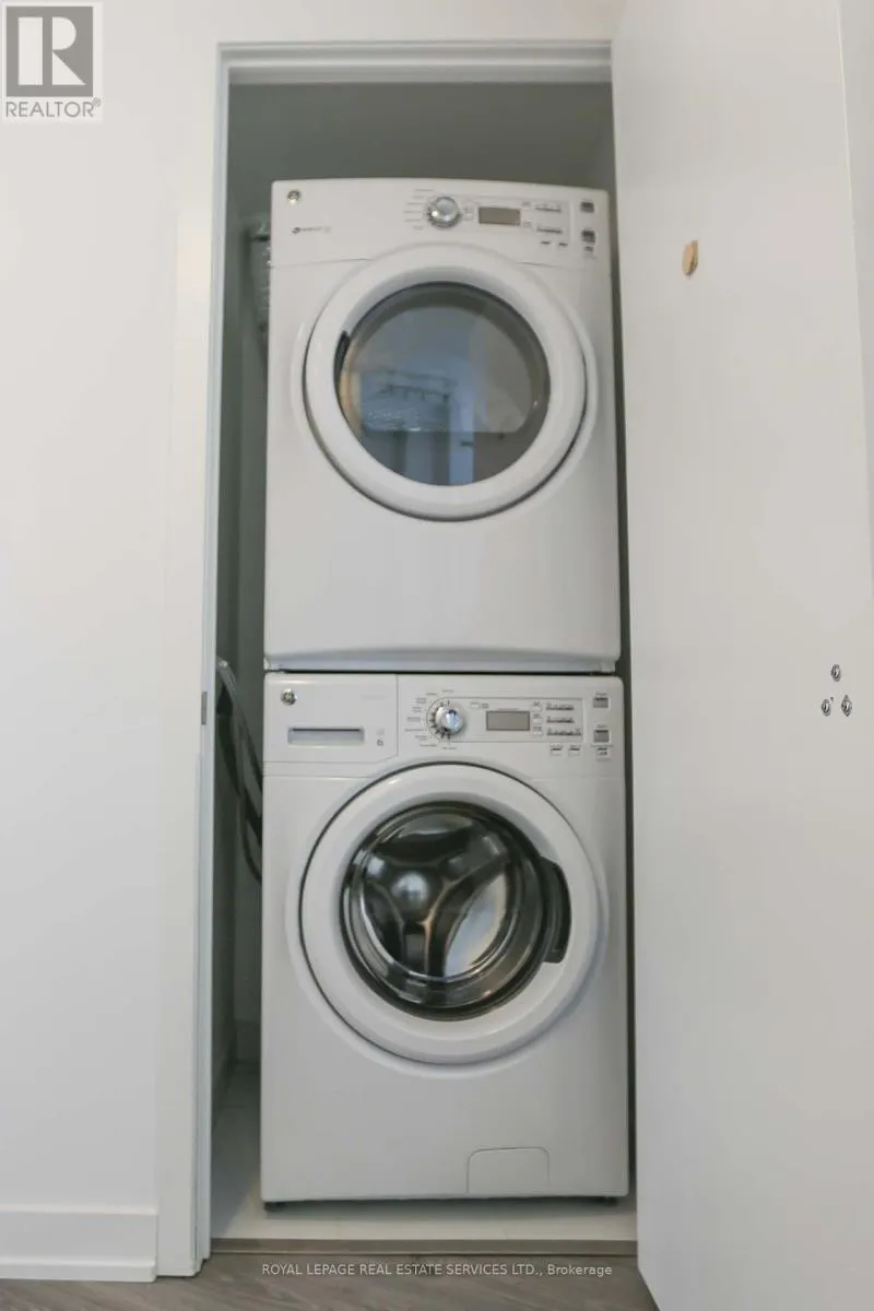 1004 - 38 IANNUZI STREET E